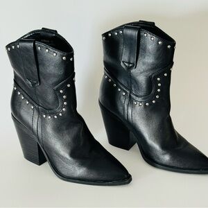 Bamboo Black Studded Western Ankle Boots Womens 7.5